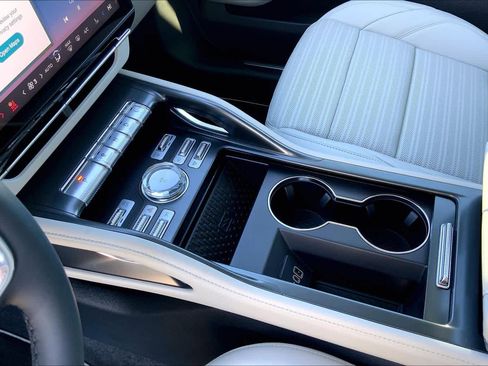 New 2026 Lincoln Nautilus Reserve image 7