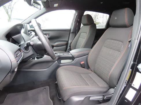 Certified 2025 Honda HR-V Sport image 13