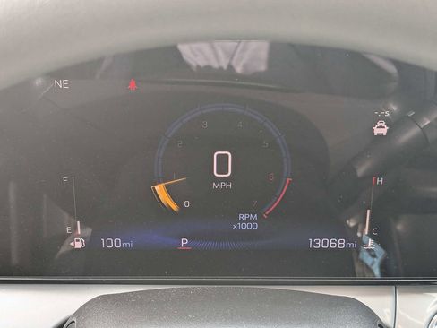 Used 2025 Chevrolet Trax LT FWD image 29