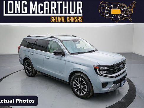 Certified 2025 Ford Expedition Platinum image 1