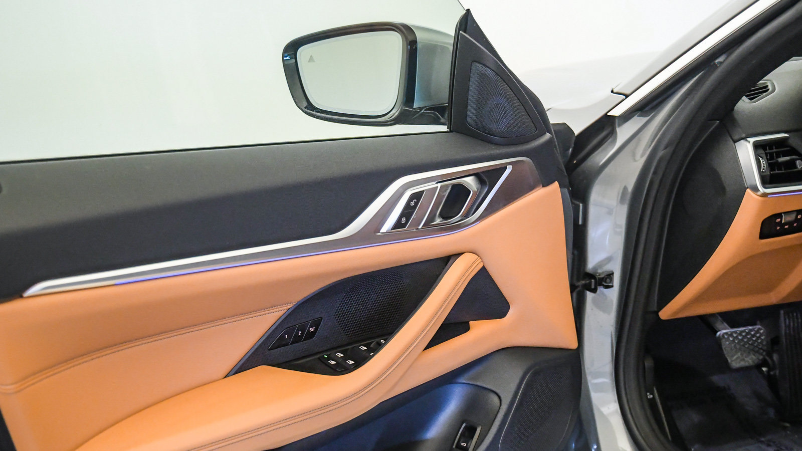 Used 2023 BMW i4 eDrive40 w/ Premium Package RWD image 25