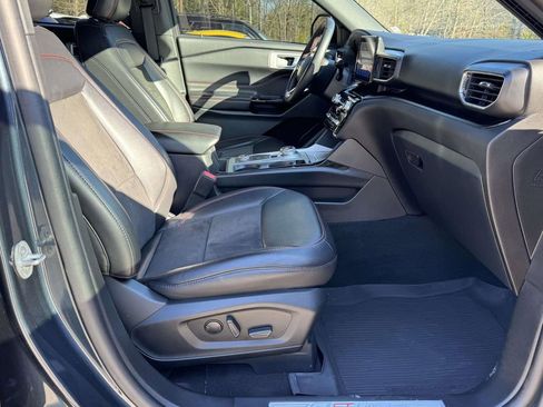 Certified 2023 Ford Explorer ST-Line w/ Class IV Trailer Tow Package image 13