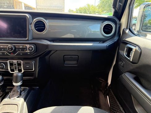 Used 2023 Jeep Wrangler Sahara w/ Cold Weather Group image 8