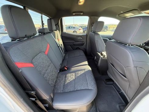 Used 2024 Chevrolet Colorado Z71 image 27