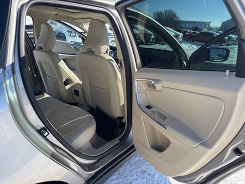 Used 2012 Volvo XC60 3.2 Premier image 21