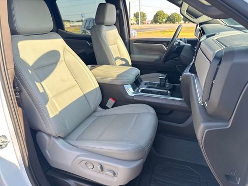 Used 2023 GMC Sierra 1500 SLT w/ SLT Premium Plus Package image 13