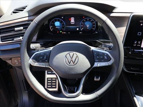 Used 2026 Volkswagen Atlas SEL Premium R-Line AWD/4WD image 14
