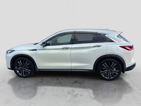Used 2021 INFINITI QX50 Luxe w/ Appearance Package AWD/4WD image 2