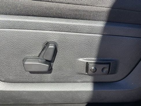 Used 2024 RAM 2500 Big Horn w/ Bed Utility Group image 14