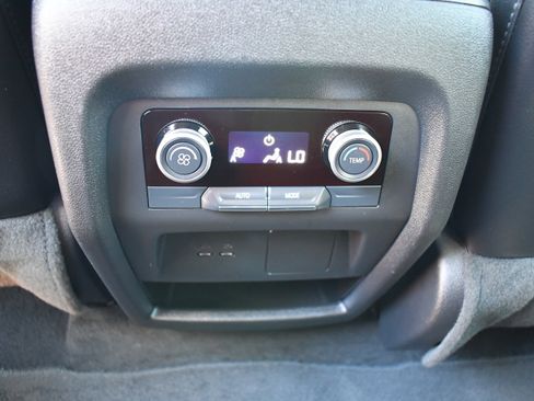 Used 2025 Buick Enclave Sport Touring FWD image 24