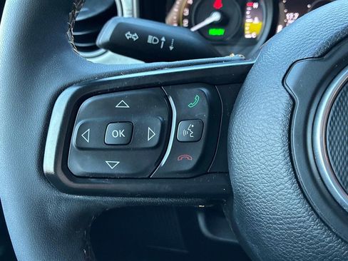 Used 2024 Jeep Wrangler Unlimited w/ Convenience Group image 24