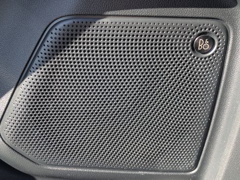 Used 2020 Ford Escape Titanium image 24