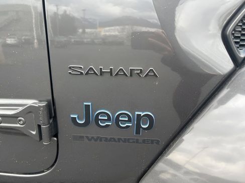Used 2021 Jeep Wrangler Unlimited Sahara image 13