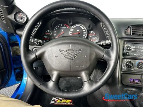 Used 1999 Chevrolet Corvette Coupe RWD image 13