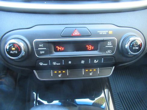 Used 2019 Kia Sorento EX image 35