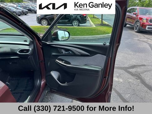 Used 2022 Chevrolet TrailBlazer LT FWD image 56