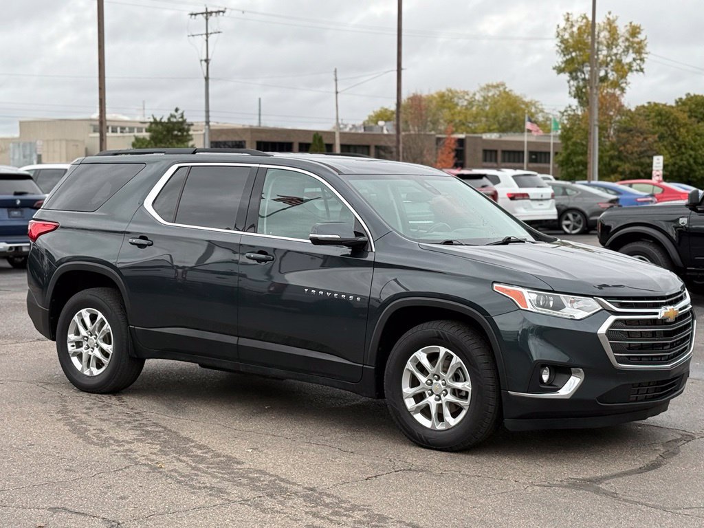 Used 2020 Chevrolet Traverse LT w/ Driver Confidence II Package AWD/4WD image 30