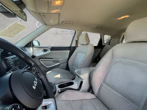 Used 2022 Kia Soul LX w/ Technology Package FWD image 19