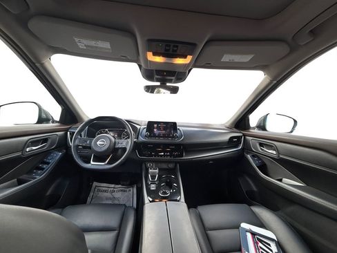 Used 2023 Nissan Rogue SV w/ SV Premium Package image 18