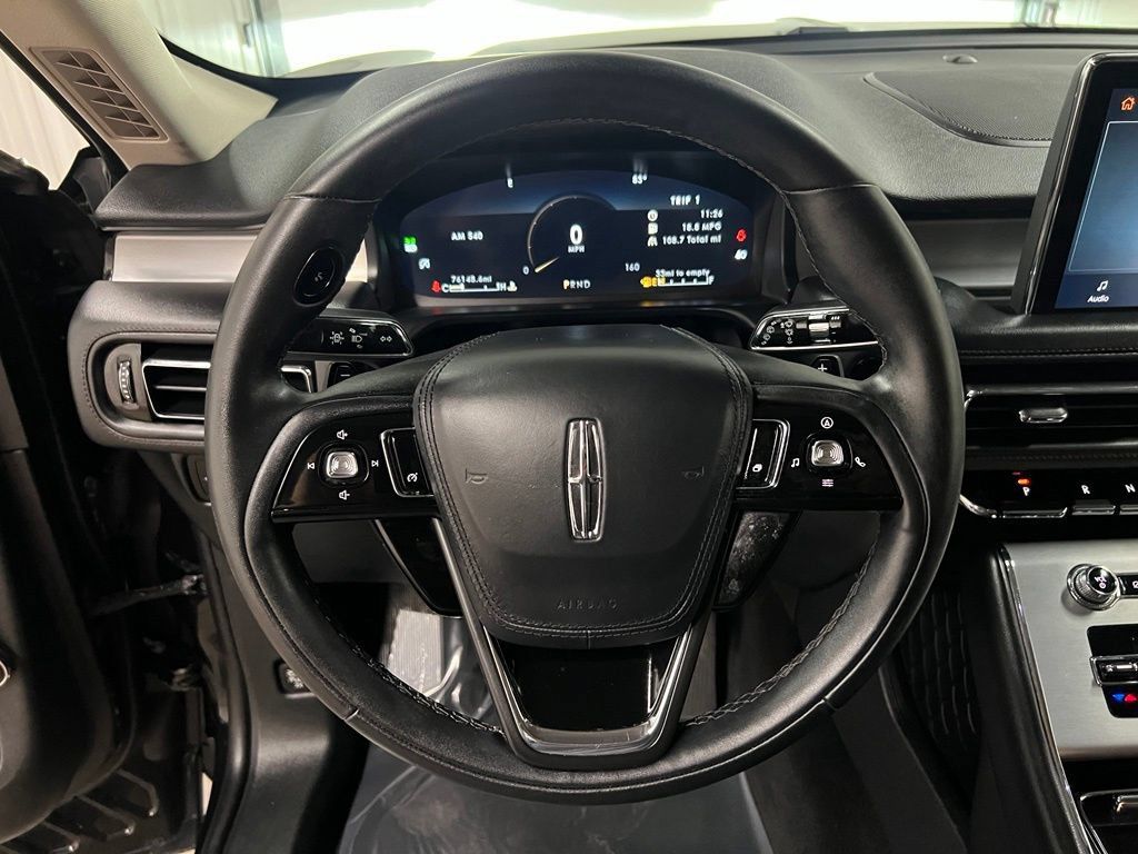 Used 2023 Lincoln Aviator AWD image 23