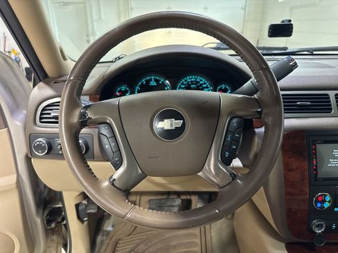 Used 2009 Chevrolet Tahoe LTZ AWD/4WD image 10