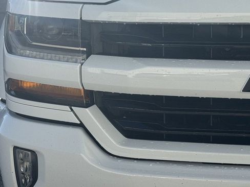 Used 2018 Chevrolet Silverado 1500 LT w/ All Star Edition image 6