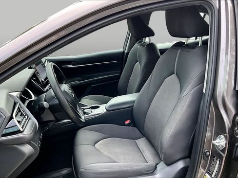 Used 2023 Toyota Camry LE FWD image 8