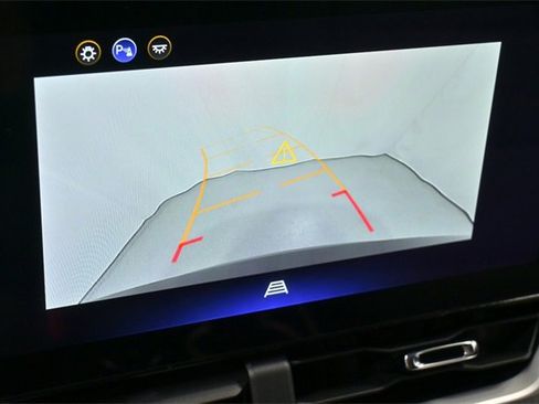 New 2026 Chevrolet Equinox LT w/ Convenience Package II image 24