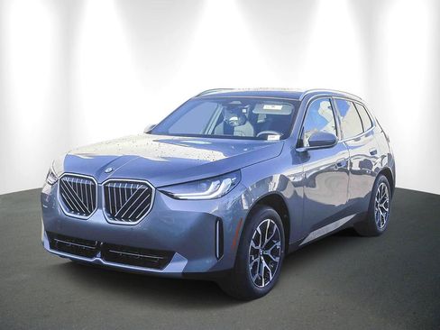 Used 2026 BMW X3 xDrive30i w/ Convenience Package AWD/4WD image 3
