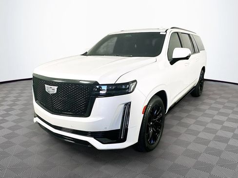 Used 2024 Cadillac Escalade ESV Sport Platinum w/ LPO, ONYX Package AWD/4WD image 4