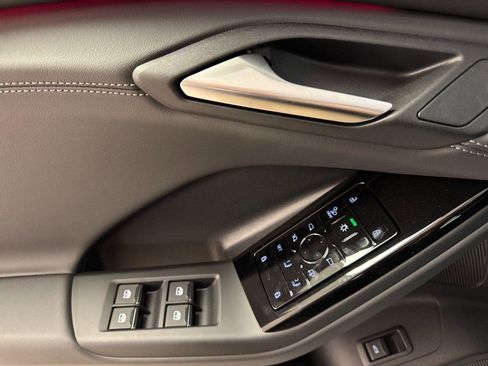 New 2025 Audi Q6 e-tron Premium Plus image 10