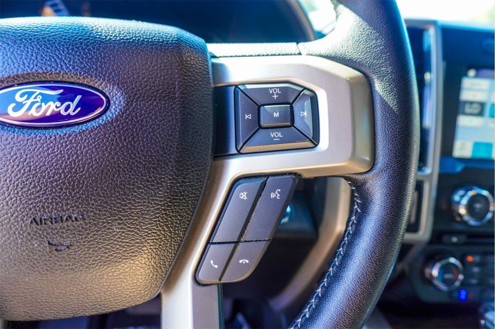 Used 2018 Ford F150 Lariat RWD image 32