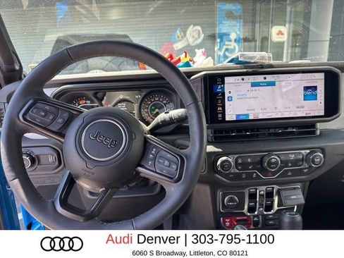 Used 2025 Jeep Wrangler Unlimited Sport AWD/4WD image 7