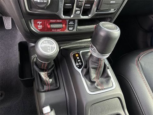 Used 2022 Jeep Gladiator Rubicon w/ Cold Weather Group image 20