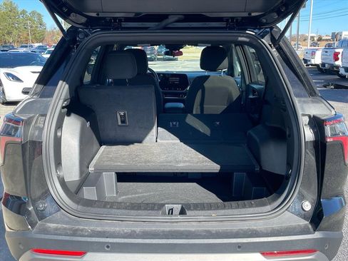 Used 2025 Chevrolet Equinox LT image 18