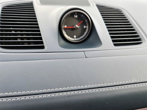 Used 2022 Porsche Cayenne image 19