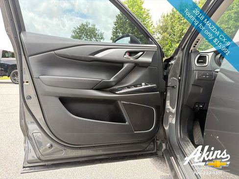 Used 2018 MAZDA CX-9 Touring w/ Touring Premium Package FWD image 16