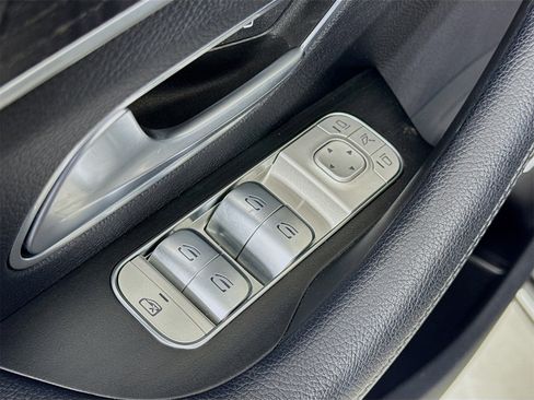 Used 2023 Mercedes-Benz GLS 580 4MATIC image 16