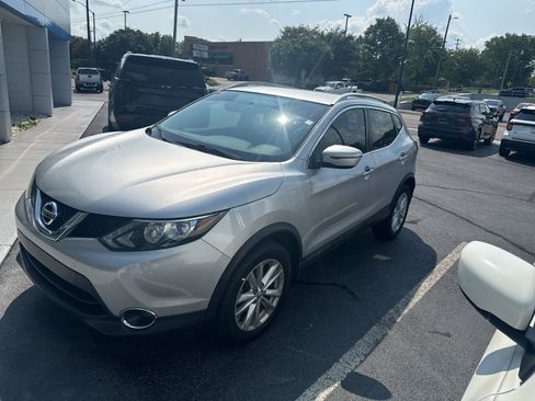 Used 2017 Nissan Rogue Sport SV w/ SV All-Weather Package AWD/4WD image 5