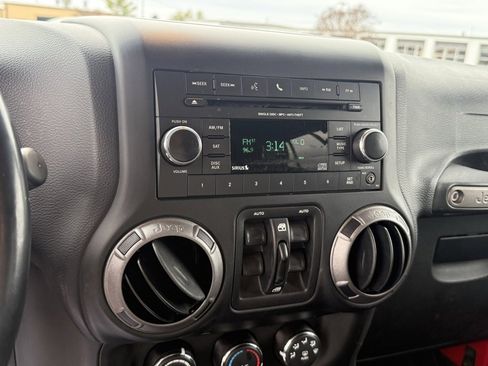 Used 2017 Jeep Wrangler Unlimited Sport w/ Quick Order Package 24S image 22