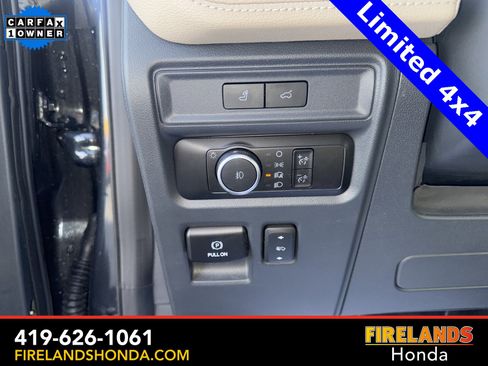 Used 2022 Ford Expedition Limited image 17