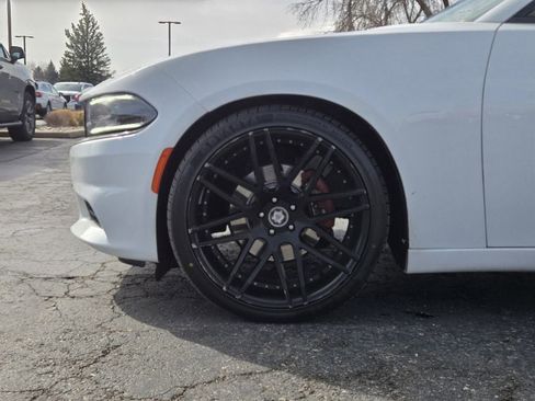 Used 2016 Dodge Charger R/T image 5