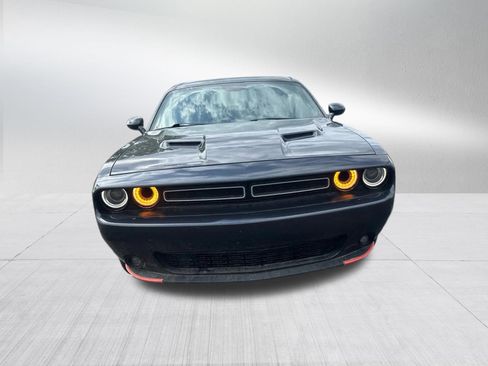 Used 2017 Dodge Challenger GT AWD/4WD image 2