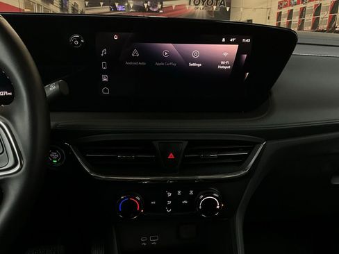 Used 2025 Buick Encore GX Preferred image 25