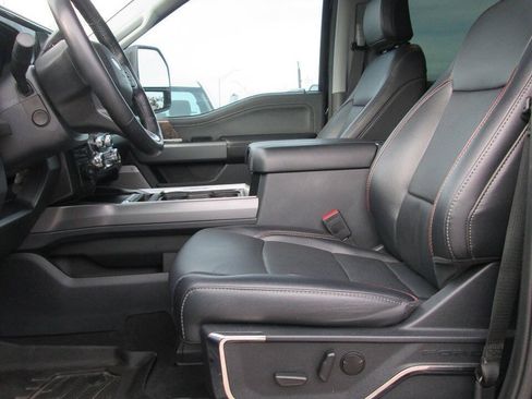 Used 2024 Ford F250 Lariat AWD/4WD image 11