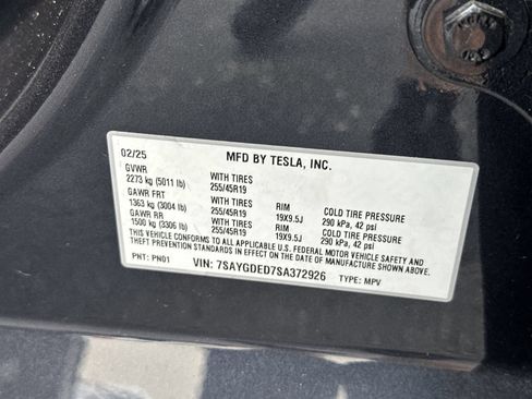 Used 2025 Tesla Model Y Long Range RWD image 35
