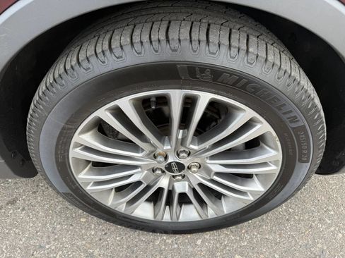 Used 2017 Lincoln MKX Reserve w/ Lincoln MKX Climate Package AWD/4WD image 12