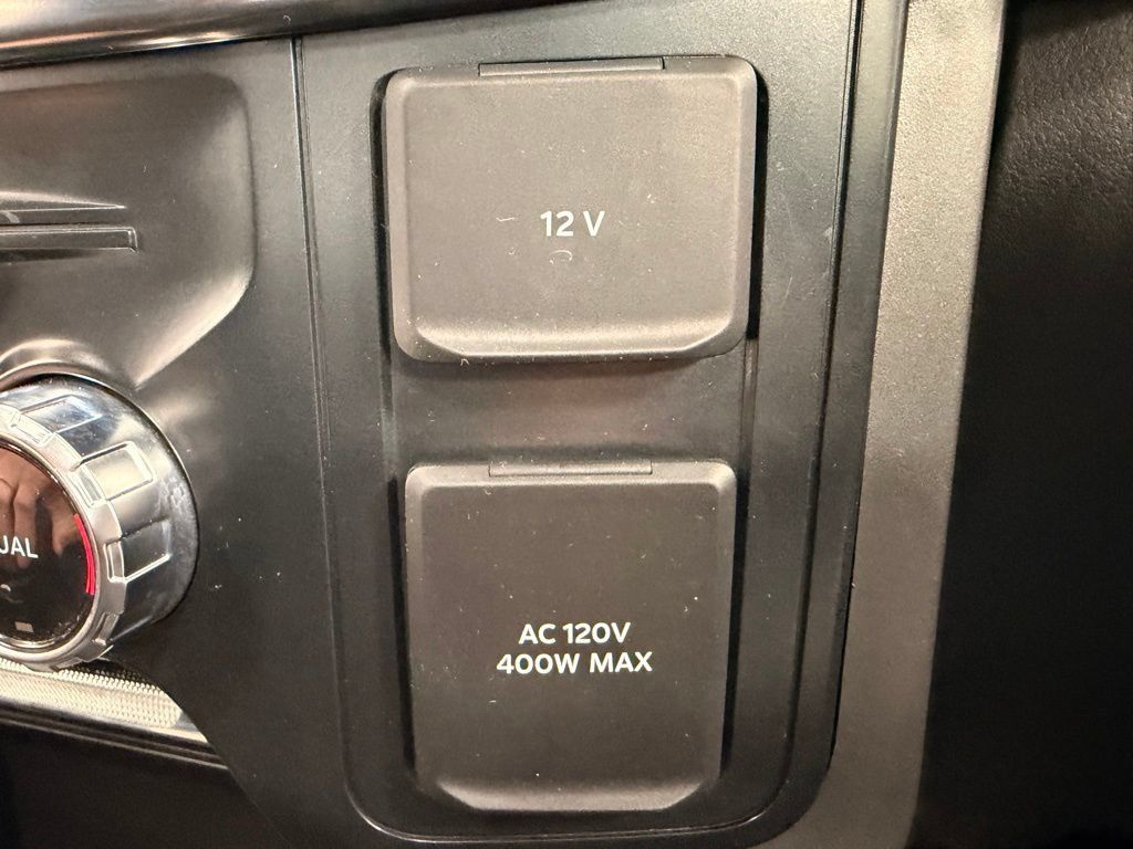 Used 2025 Ford F150 Lariat AWD/4WD image 39
