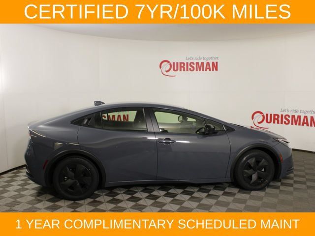 Used 2025 Toyota Prius LE FWD image 8