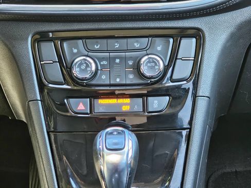 Used 2019 Buick Encore Essence image 23